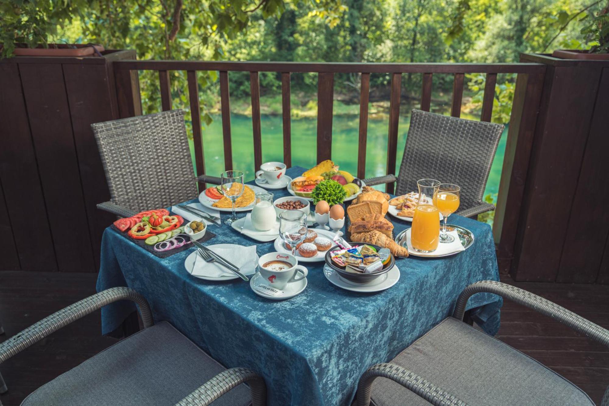 Hotel Tazz - River Front Oasis Collection บีฮัช ภายนอก รูปภาพ