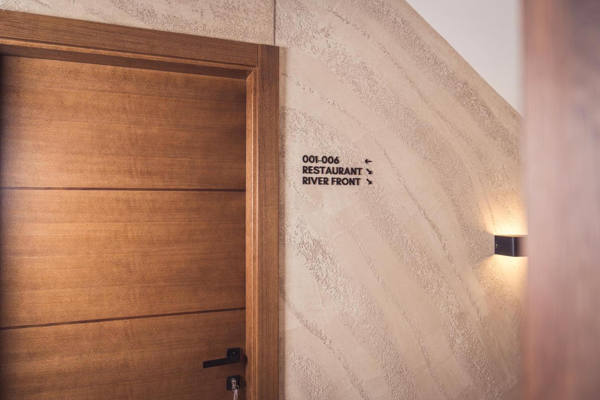 Hotel Tazz - River Front Oasis Collection บีฮัช ภายนอก รูปภาพ