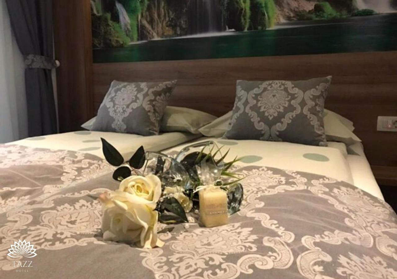 Hotel Tazz - River Front Oasis Collection บีฮัช ภายนอก รูปภาพ